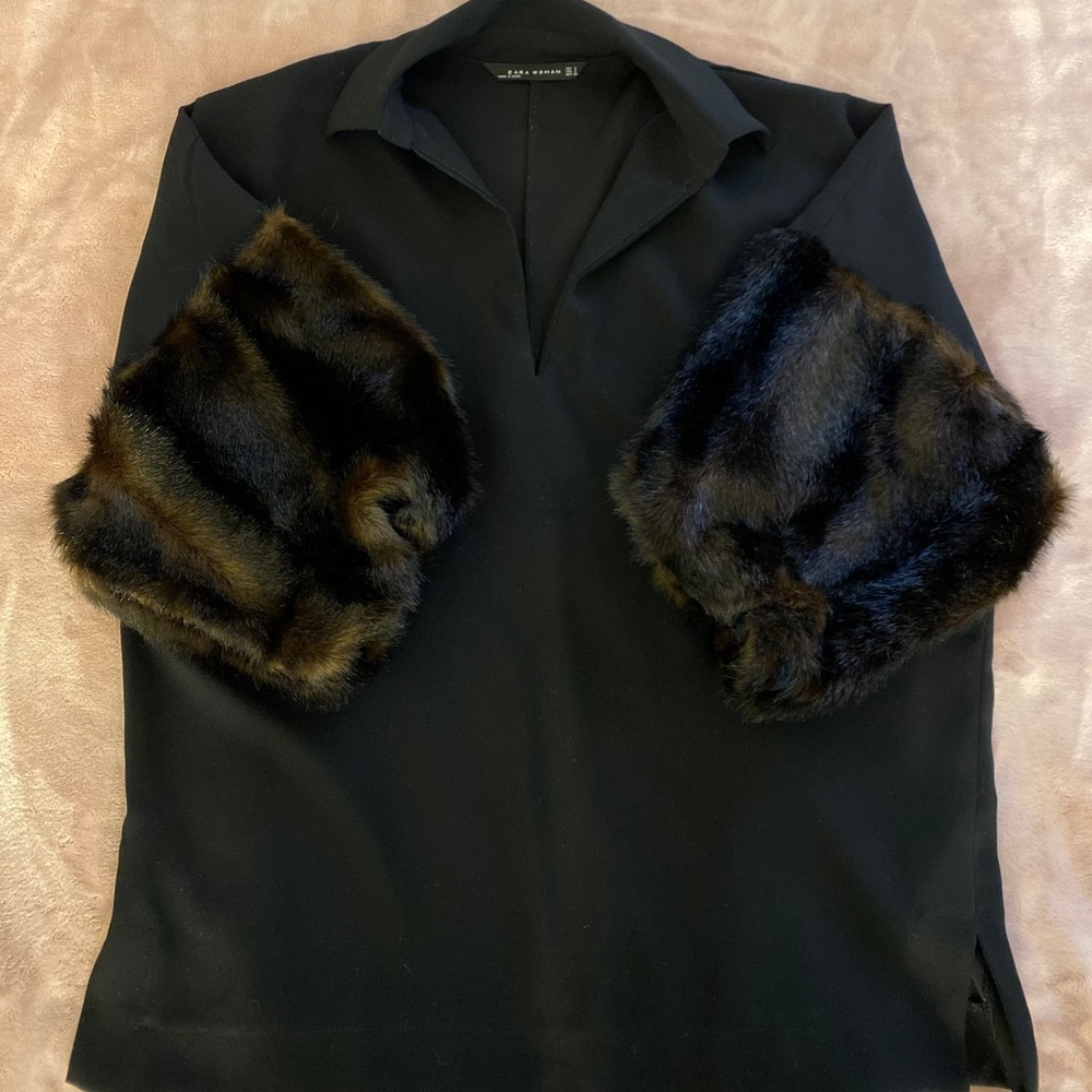 Zara oversized black top